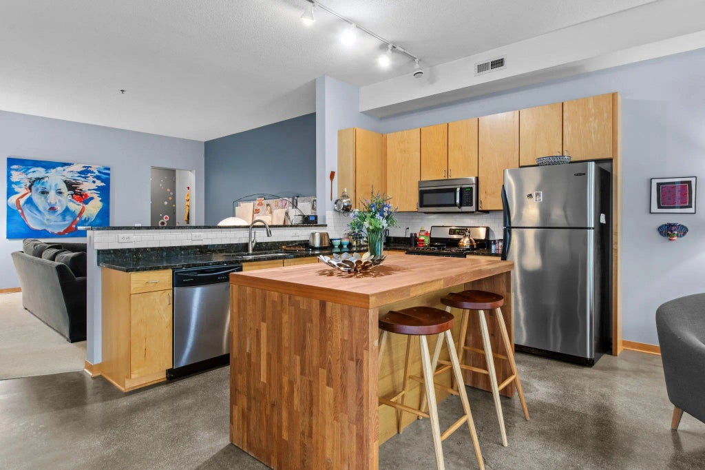 2650 University Avenue W 1, Saint Paul