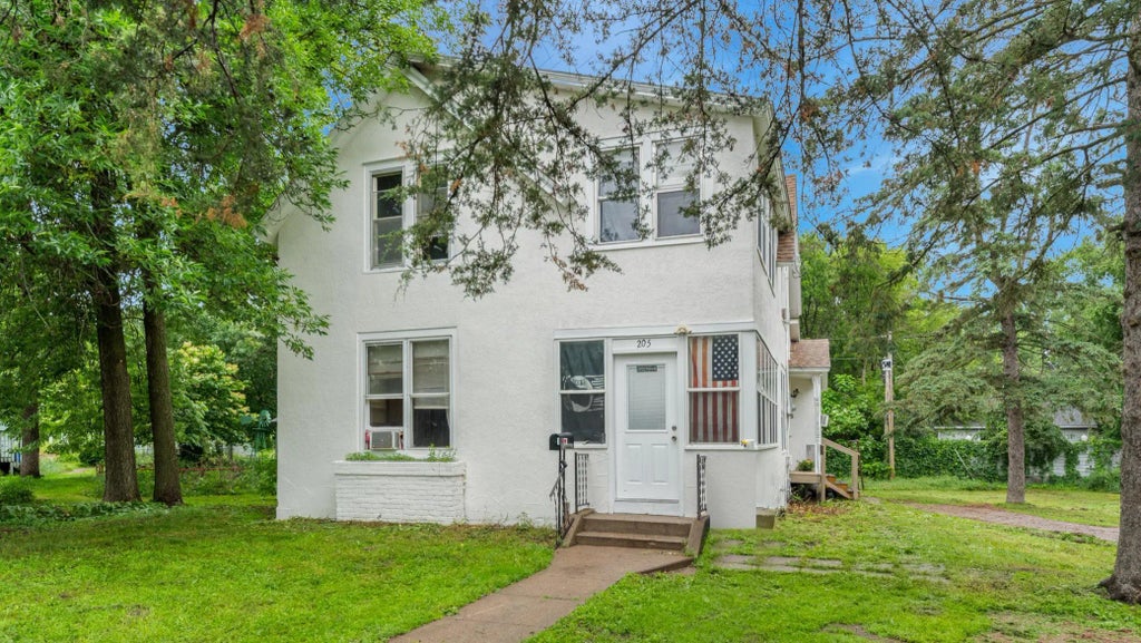 205 1st Avenue Se, Pine City