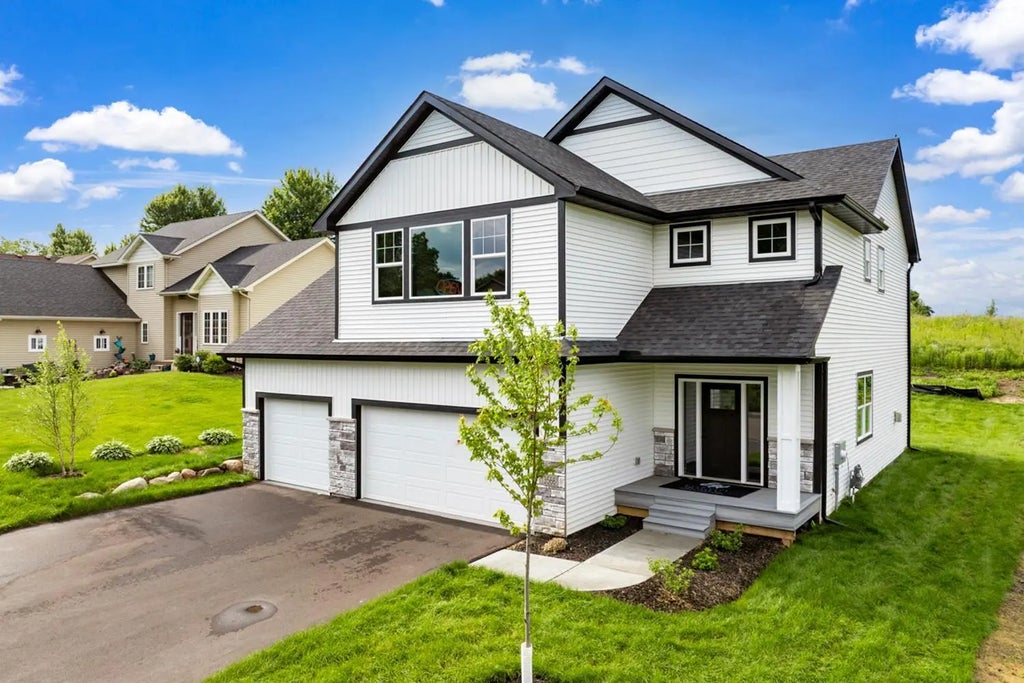 13566 Birdsong Path, Rosemount