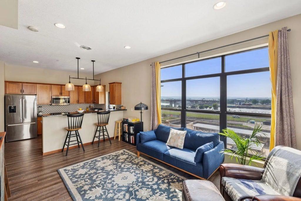 270 4th Street E 509, Saint Paul