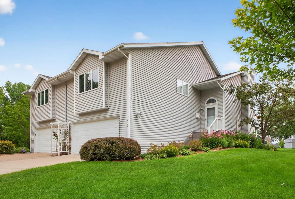 609 Main Street E, Wabasha