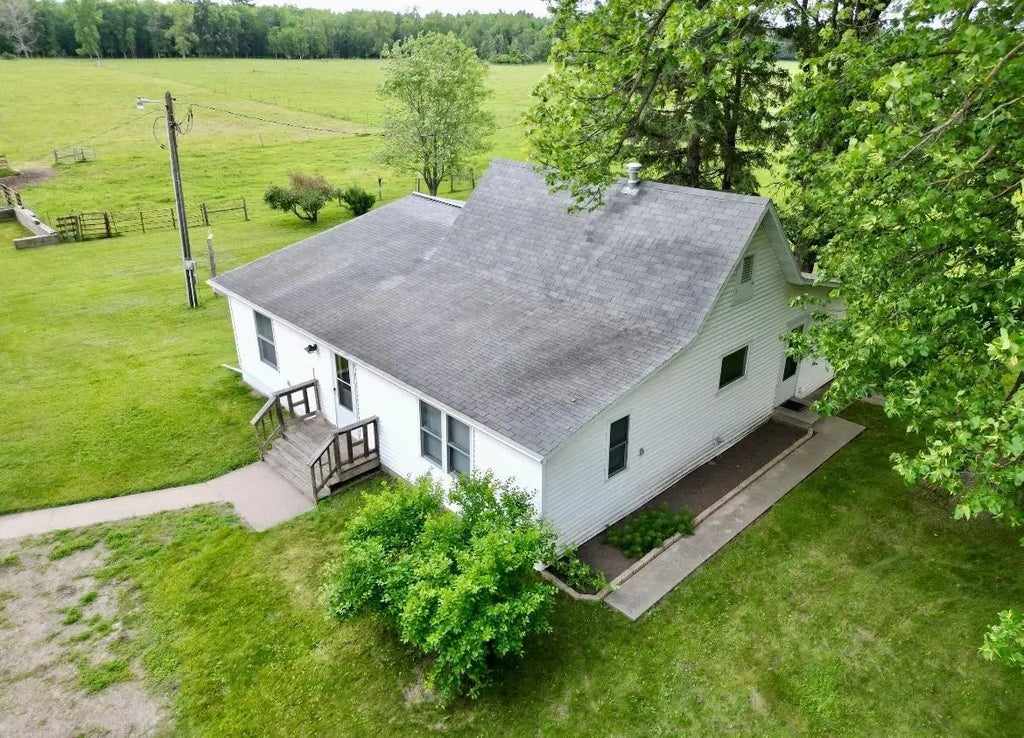 10244 State Highway 87, Blueberry Twp