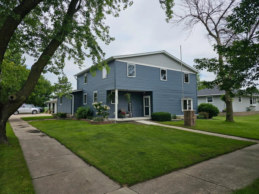 108 Nw Lewison Street, Adams