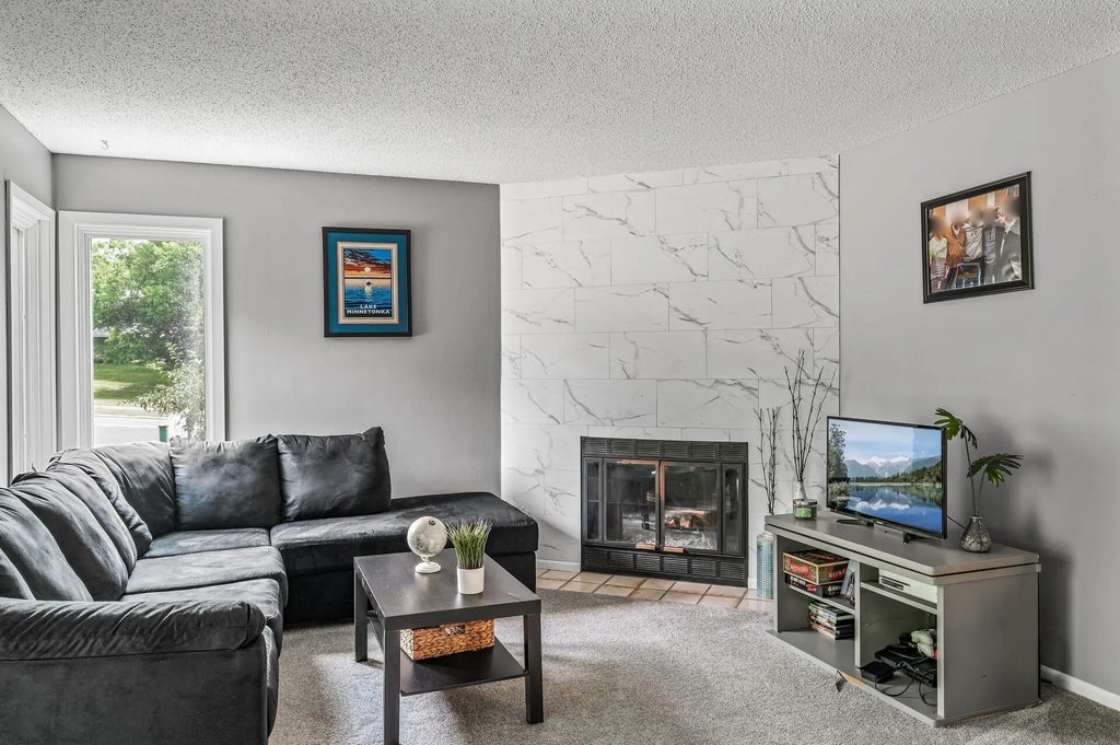 8019 Xerxes Avenue S 202, Bloomington