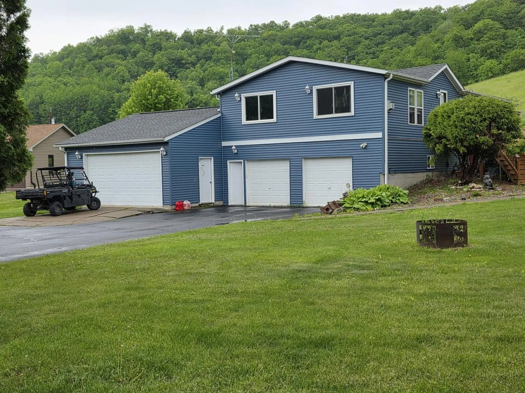 S3527 Bobcat Trail, Buffalo Twp