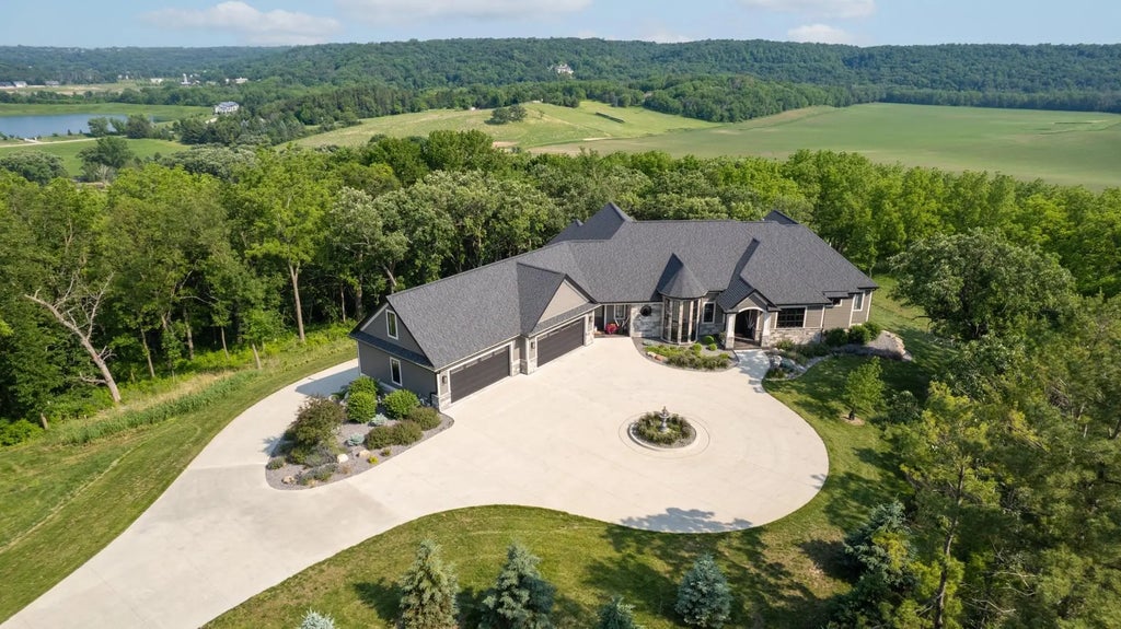 1500 Weatherhill Ridge Court Sw, Rochester Twp