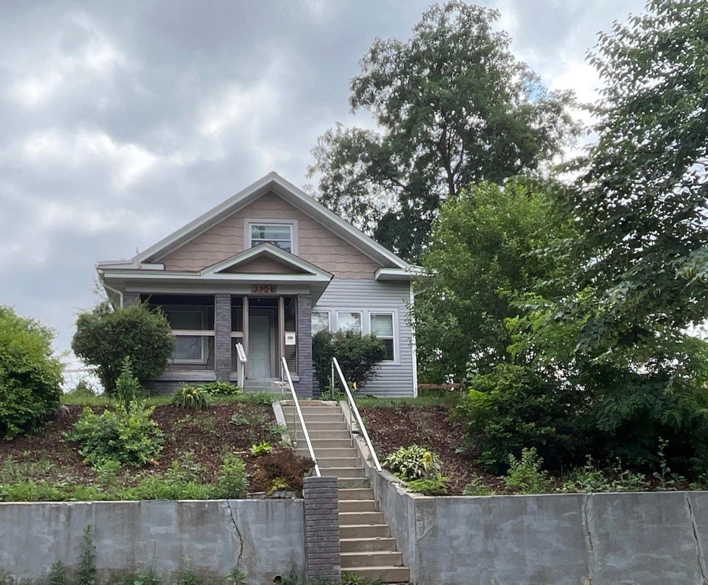 3306 Humboldt Avenue N, Minneapolis