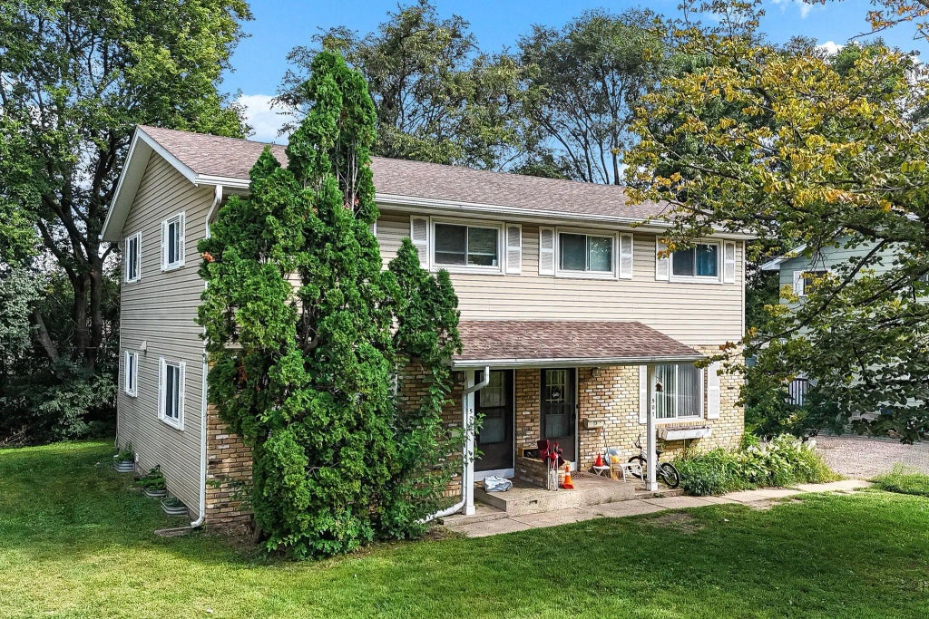 505 Shadyside Circle, Hopkins