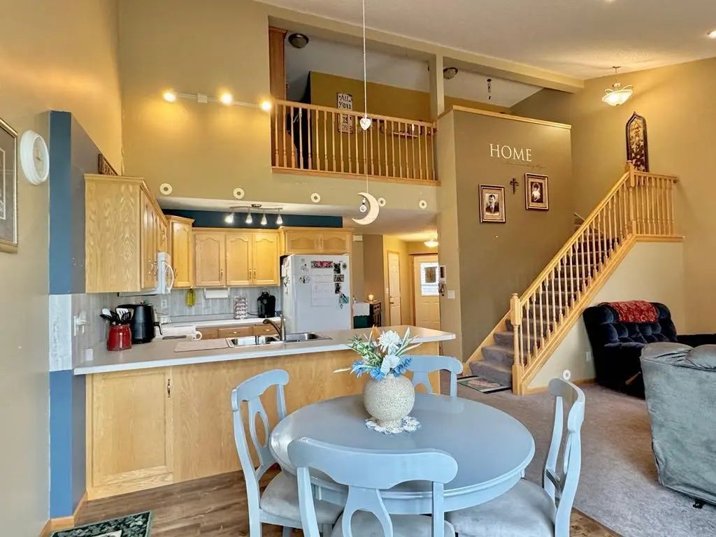 110 Glenshire Boulevard S, Watkins