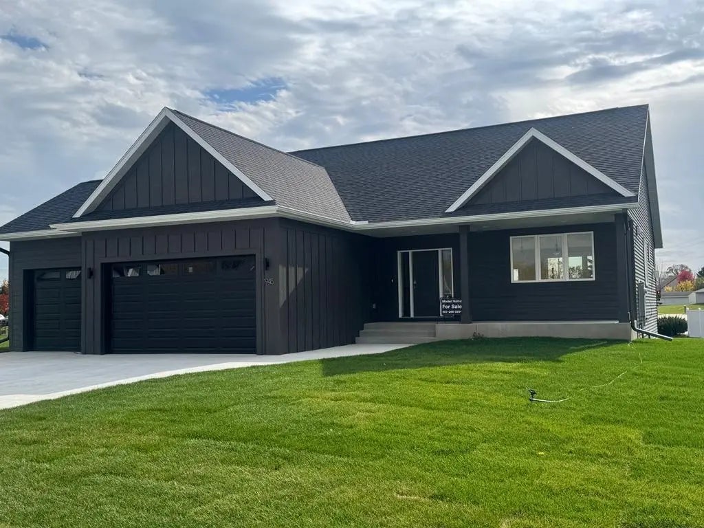 1945 Spruce Meadows Drive Se, Rochester