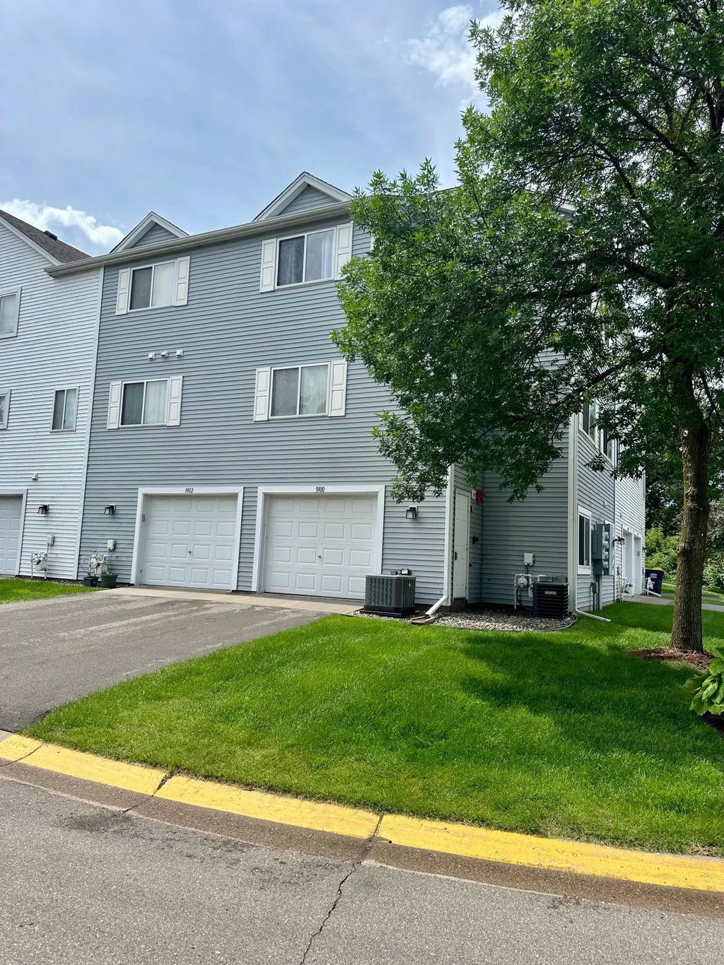 9100 Terra Verde Trail, Eden Prairie