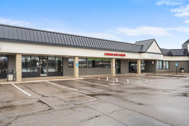 8401 W Broadway Avenue, Brooklyn Park