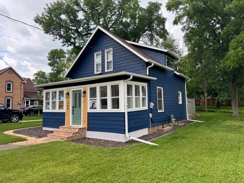 304 W Bowman Street, Battle Lake