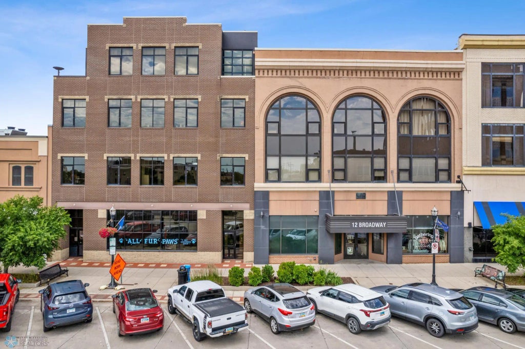 12 Broadway N 201, Fargo