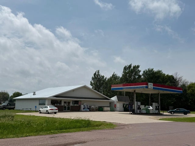 216 County Road 17 E, Comfrey