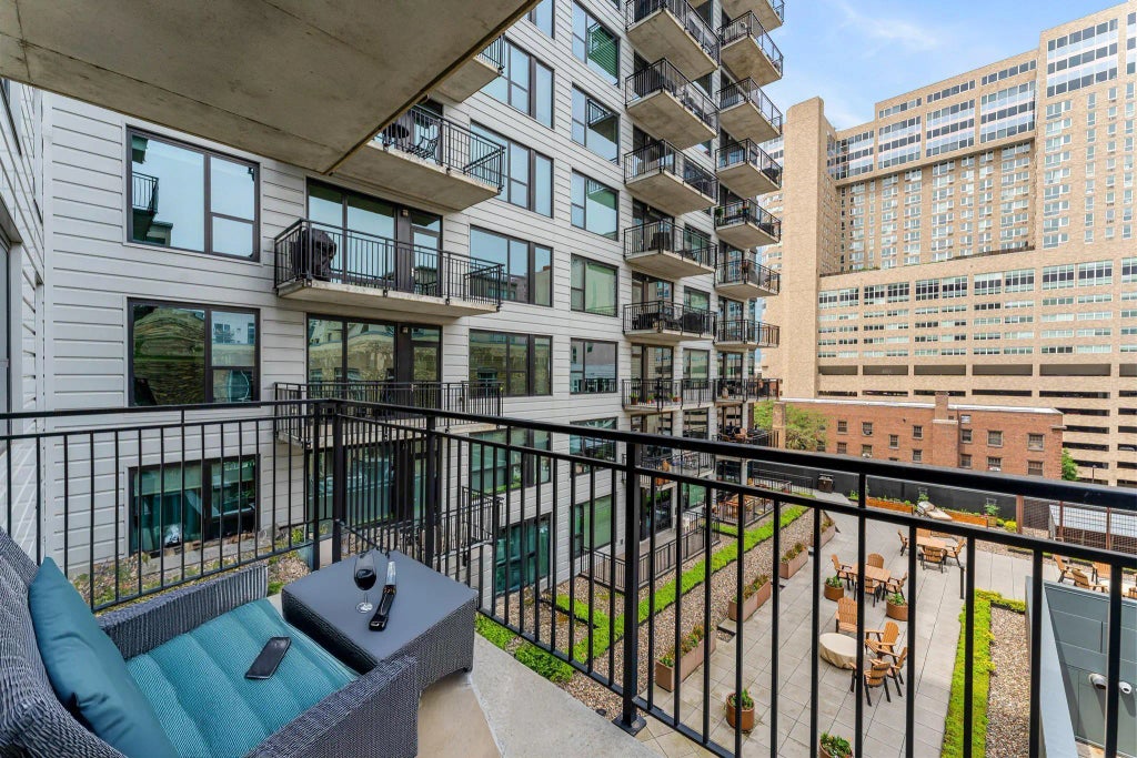 740 Portland Avenue 801, Minneapolis