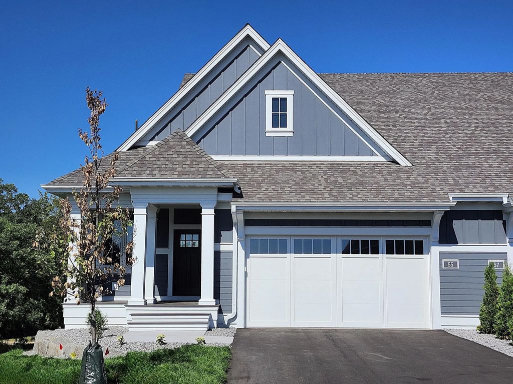 55 Spring Farm Road, North Oaks