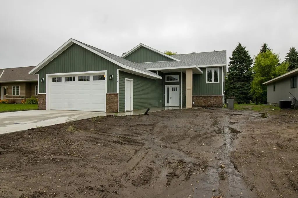 2216 Lake Avenue, New Ulm