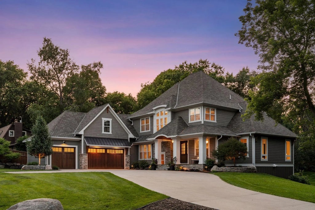 2890 Ella Lane, Minnetonka