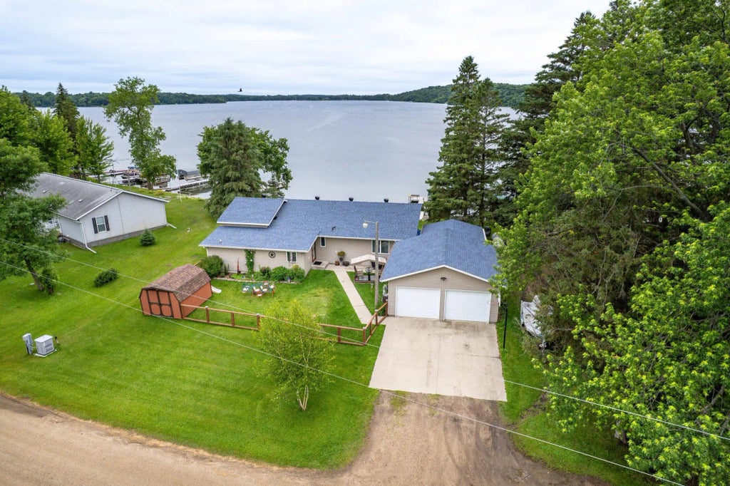 32465 Clay Bank Road, Elizabeth Twp