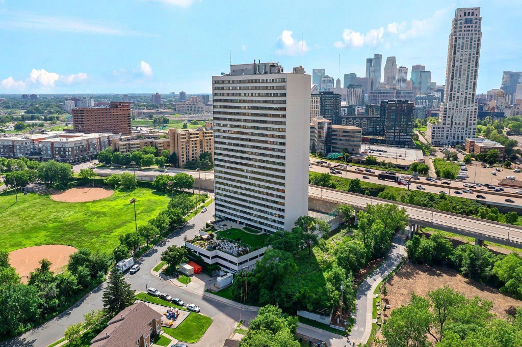 1920 S 1st Street 408, Minneapolis