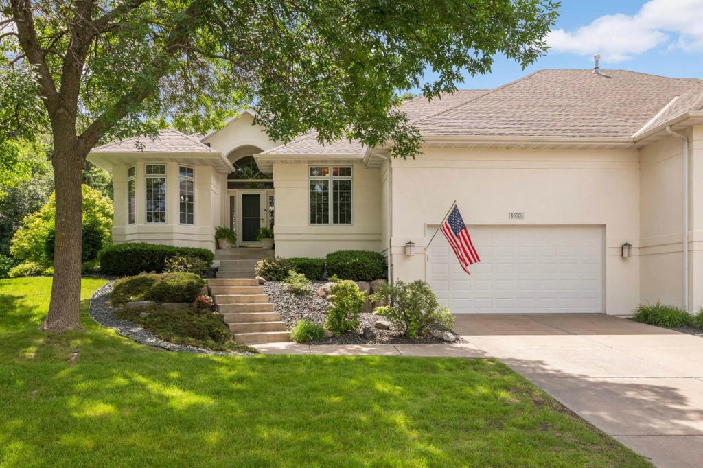 16551 Irwinton Circle, Lakeville