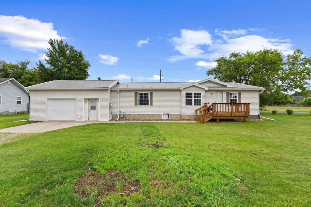 713 Center Street, Chetek