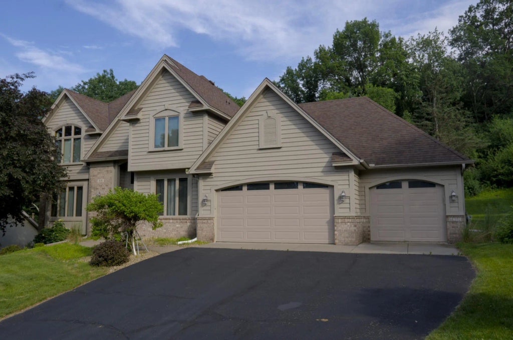 1630 Murphy Parkway, Eagan