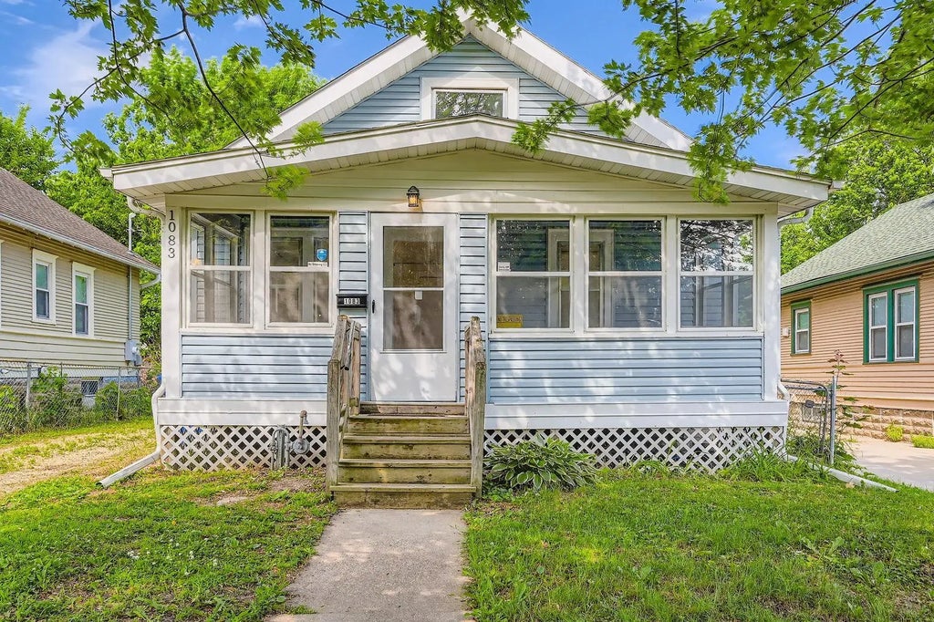 1083 Western Avenue N, Saint Paul