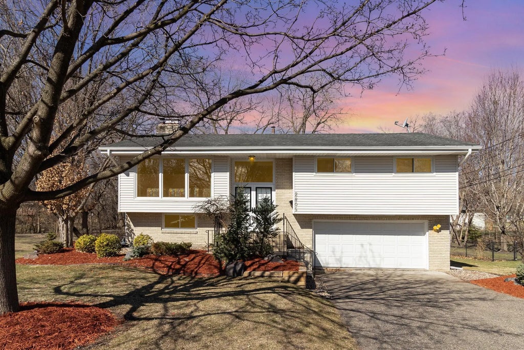 2805 Regent Avenue N, Golden Valley