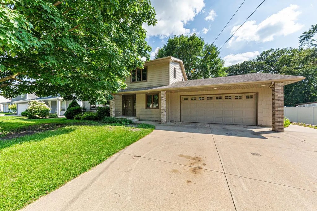 1633 Massee Street, Albert Lea