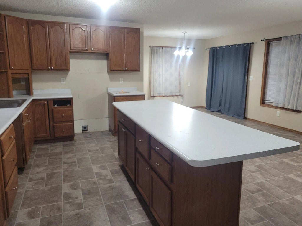 302 3rd Street W, Hastings