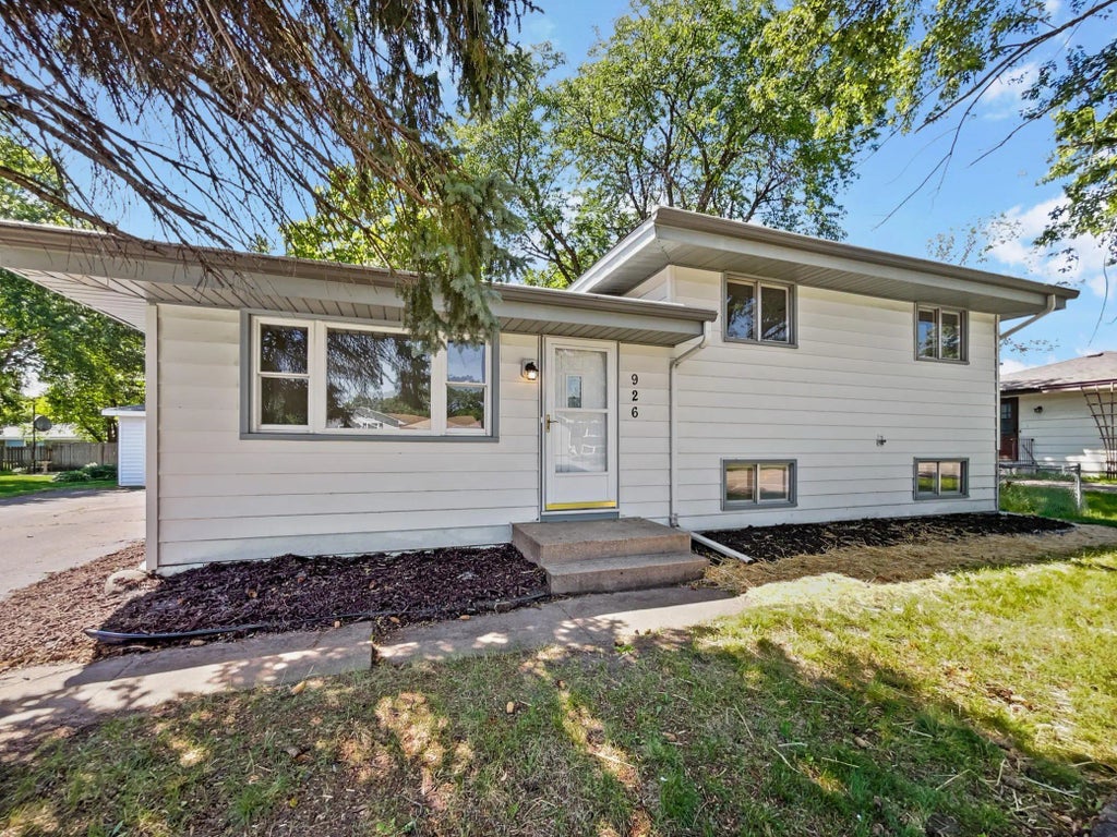 926 38th Avenue, Anoka