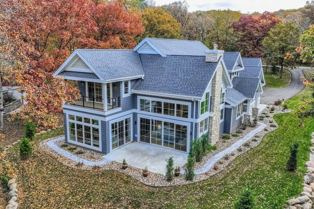 294 Cove Road, Hudson