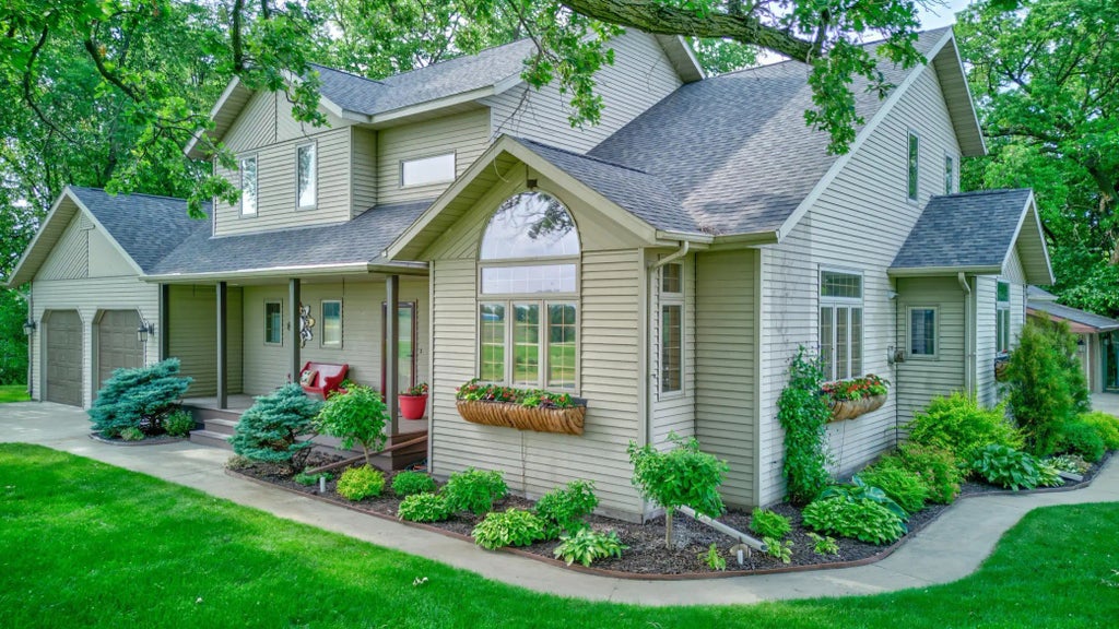 19319 380th Street, Erhards Grove Twp