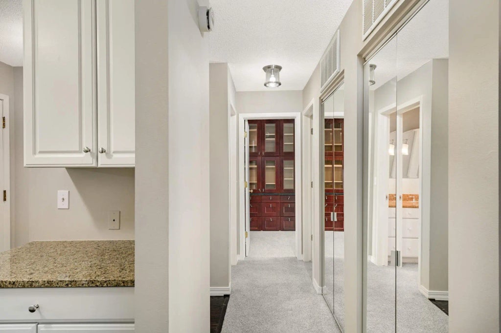 7500 Cahill Road 308c, Edina