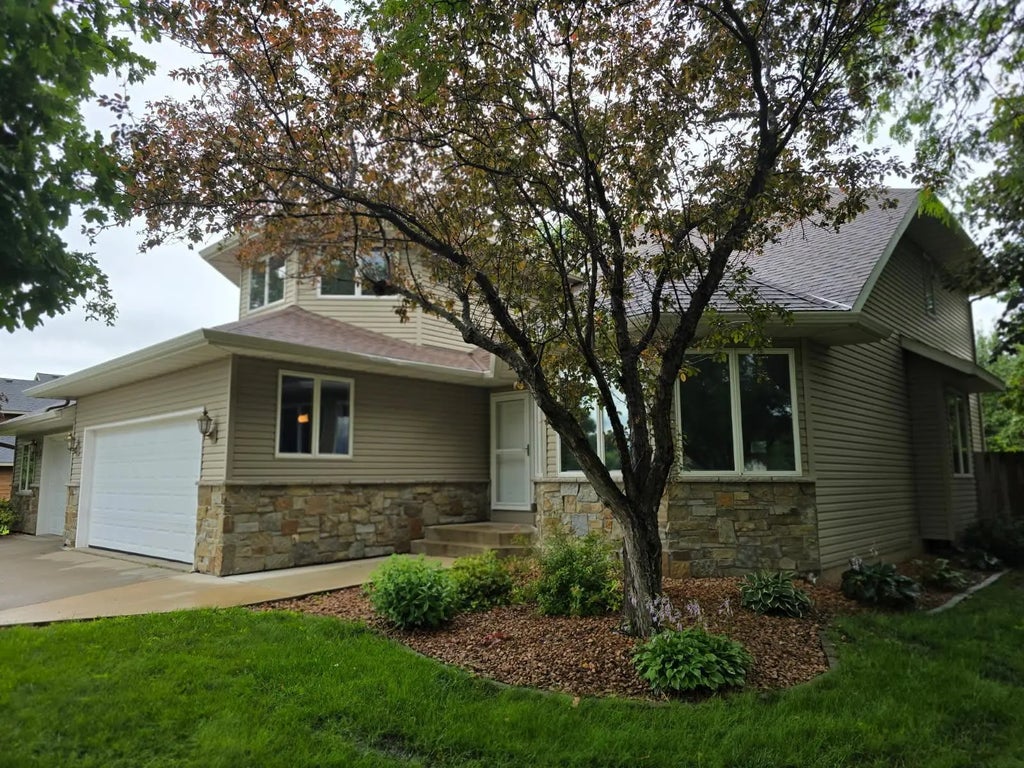 1702 15th Street Sw, Willmar