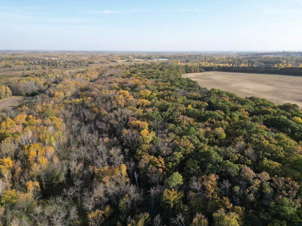 Xx County Road 8, Saint Cloud