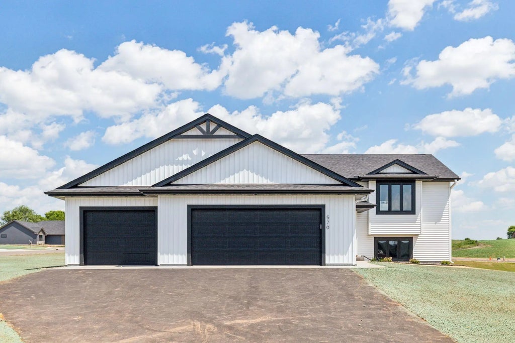 883 N Grant Street, Ellsworth