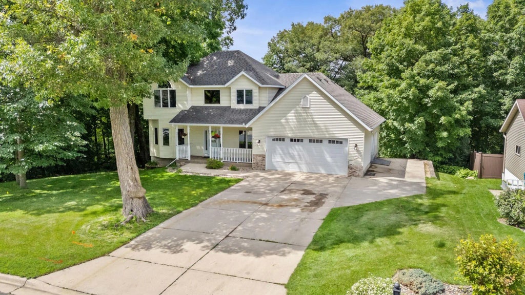 541 Woodland Trail, Medford