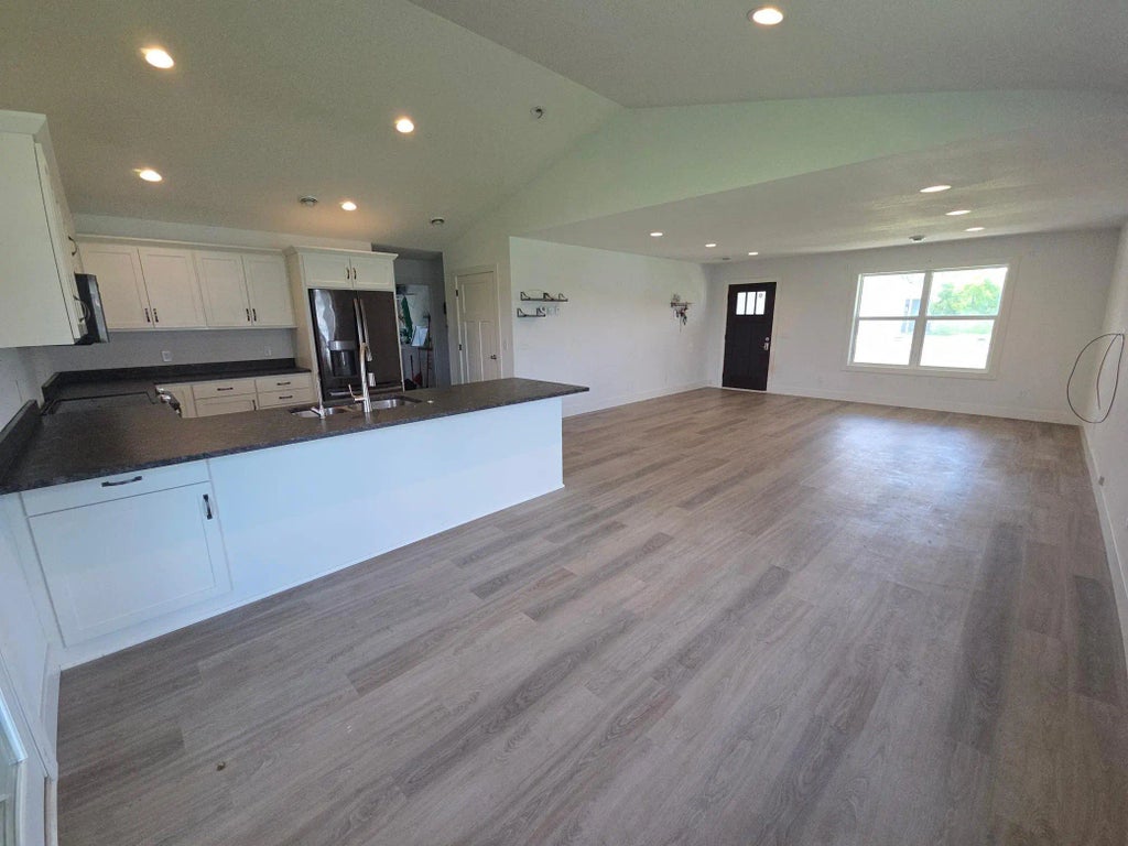 213 Century Lane, Silver Lake