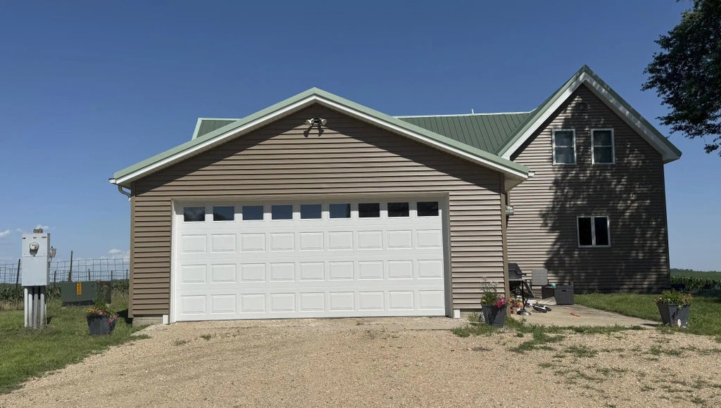 74194 415th Street, Saint James