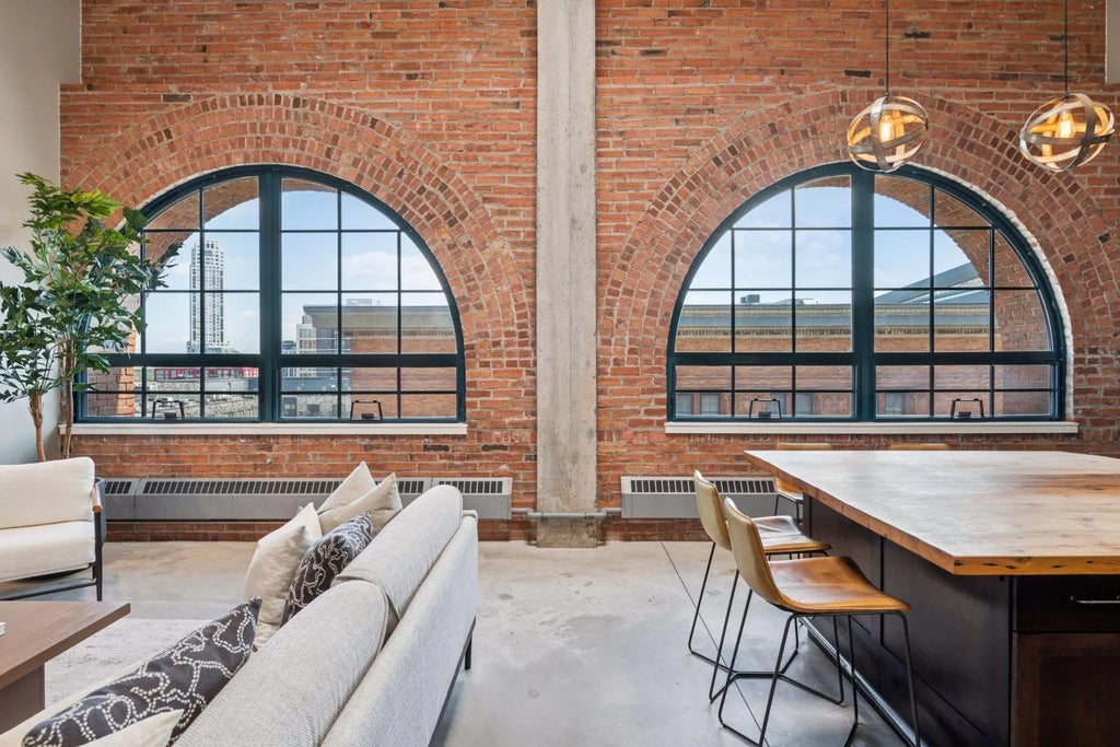 250 Park Avenue 714, Minneapolis