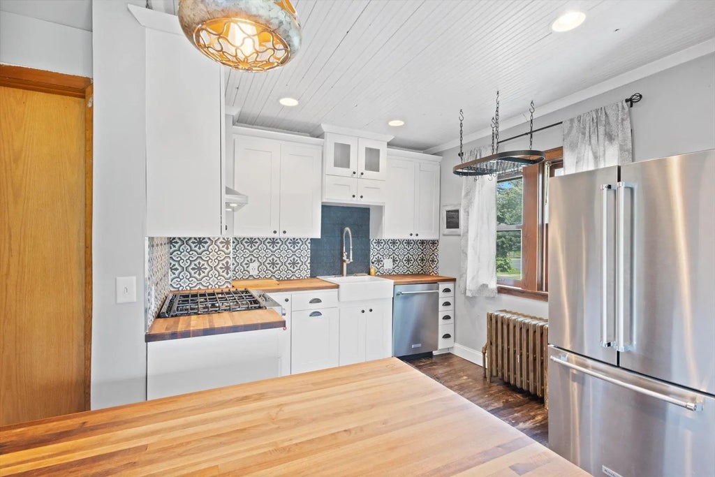 3604 E 56th Street, Minneapolis