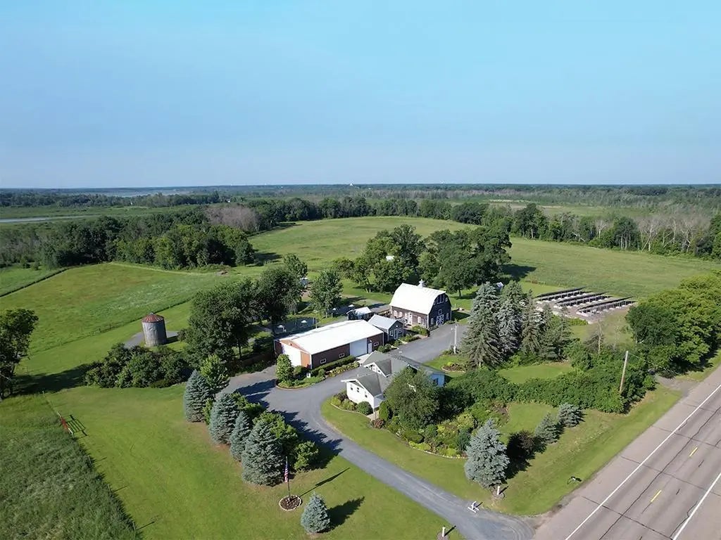 8220 Lake Drive Ne, Columbus