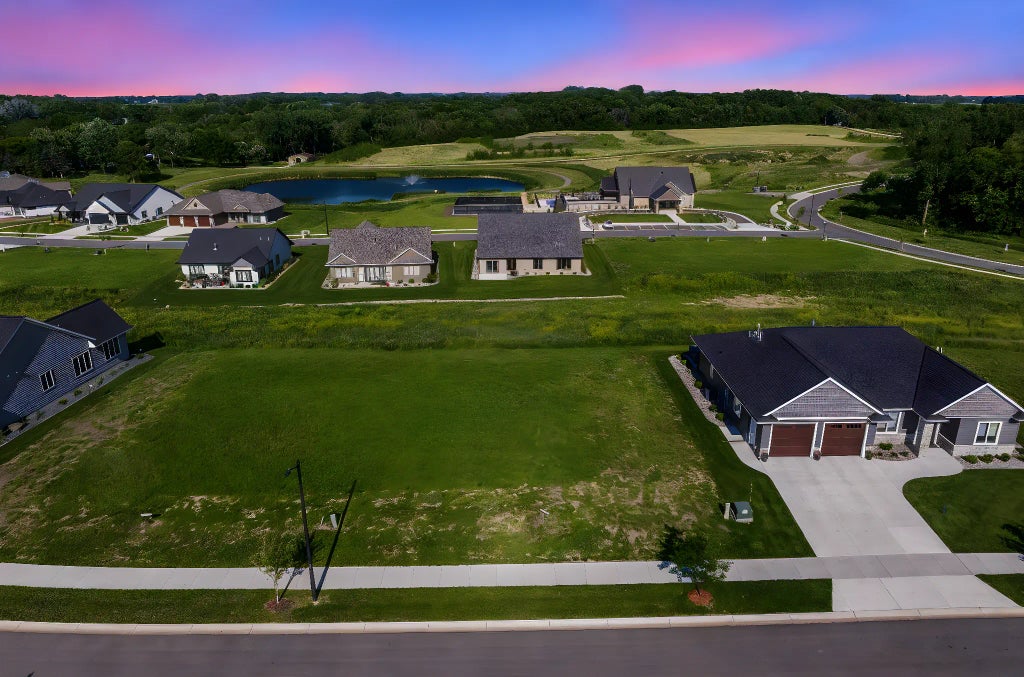 1051 Saba Boulevard, Mankato