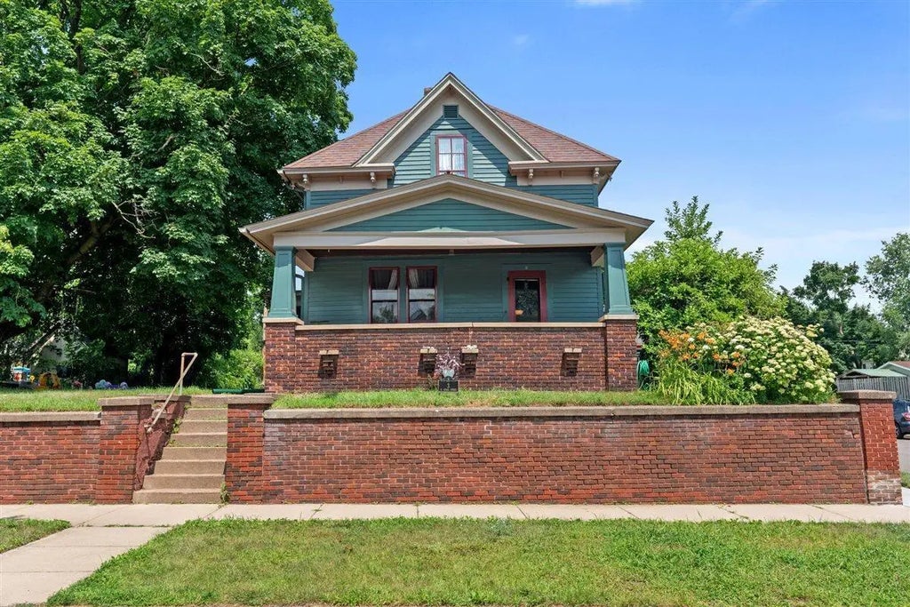 3 N Rural Street, Chippewa Falls