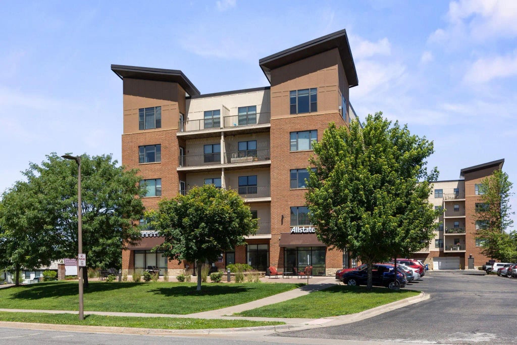 1155 Ford Road 513, Saint Louis Park