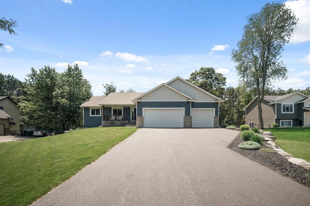 1752 209th Avenue Ne, East Bethel