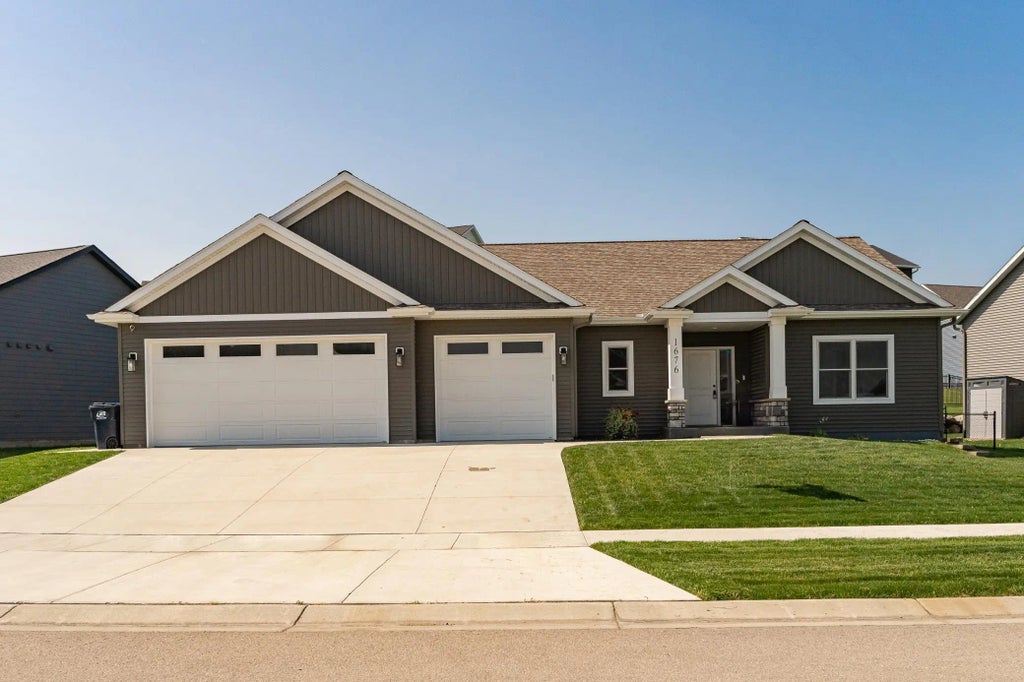 1676 Brandt Drive Ne, Byron